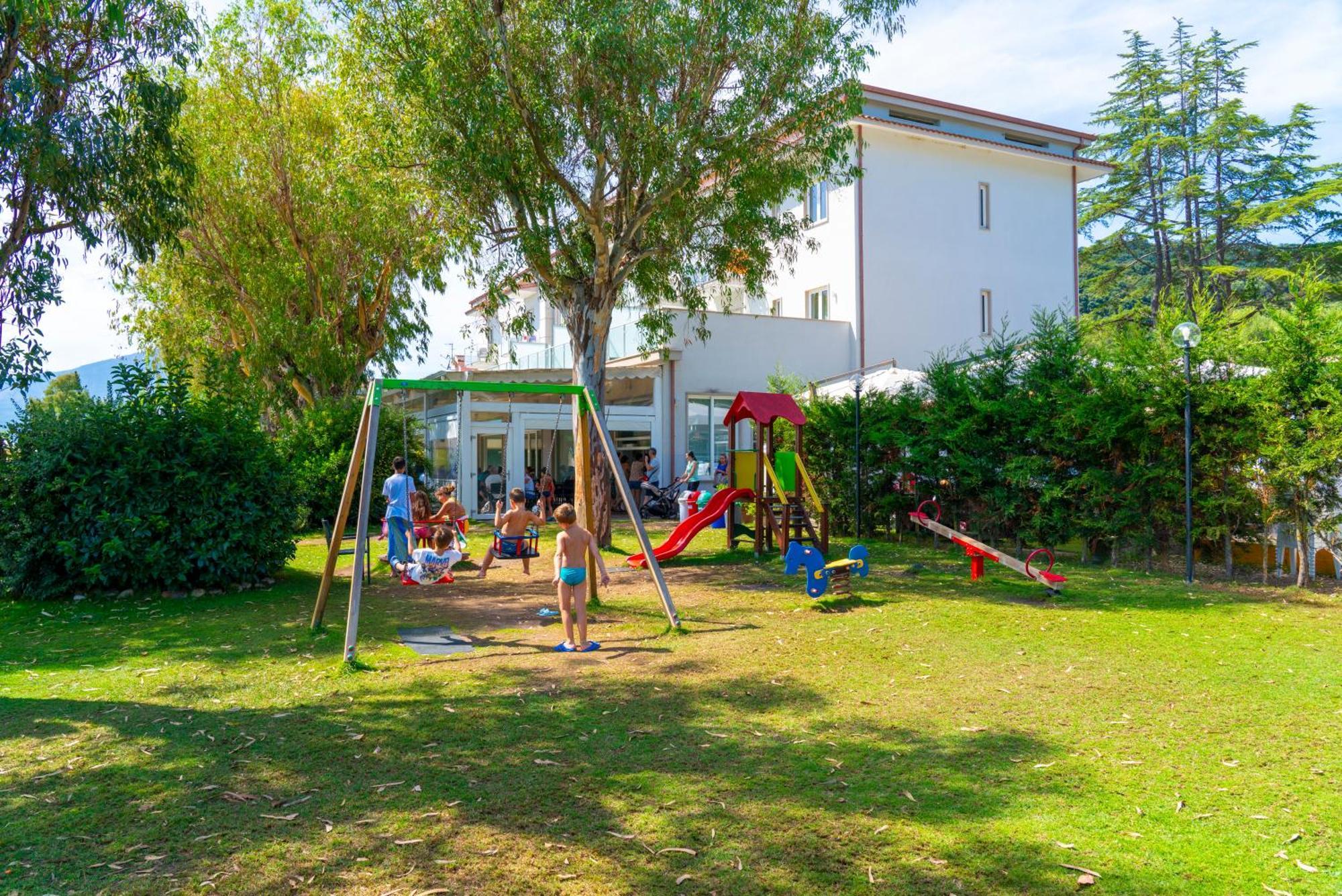 Ispani Hotel Eden Park Cilento מראה חיצוני תמונה